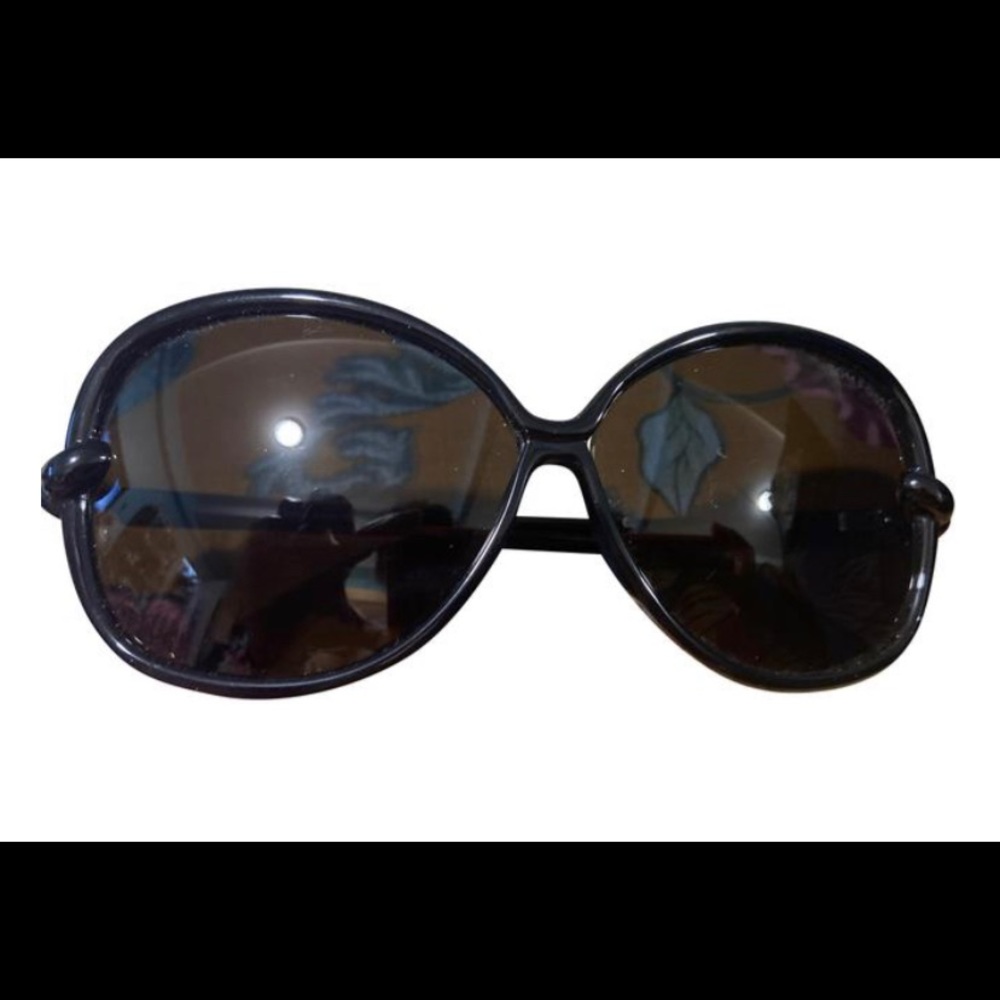 TOM FORD ICONIC KNOT GLASSES